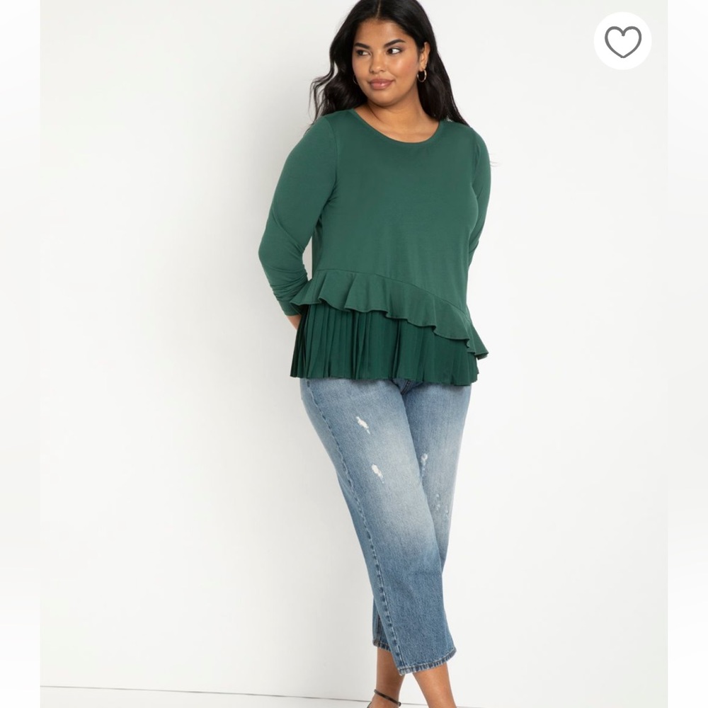 NWOT Eloquii Dark Emerald Long Sleeve Asymmetrical Pleated Hem Tee Size 26/28